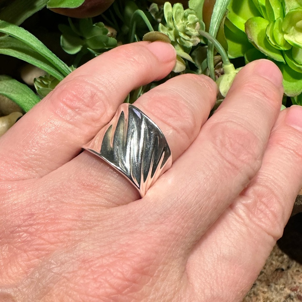 RLM Sterling twisted ring